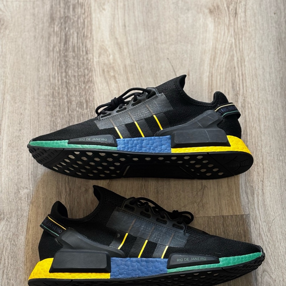 NMD R1 V2 Rio de Janeiro men’s sneakers